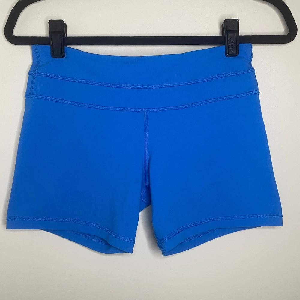 Lululemon groove shorts blue size 6